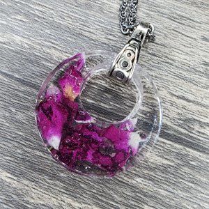 Dried Rose Petal Necklace, Botanical Jerelry